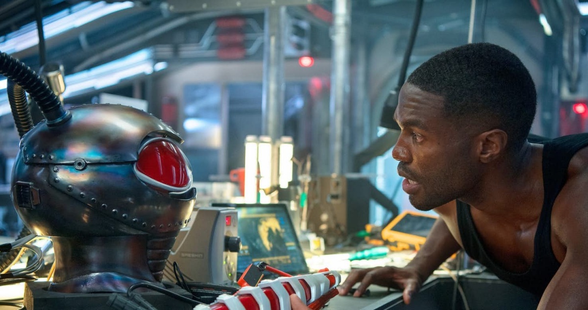 Black Manta making his suit in Aquaman