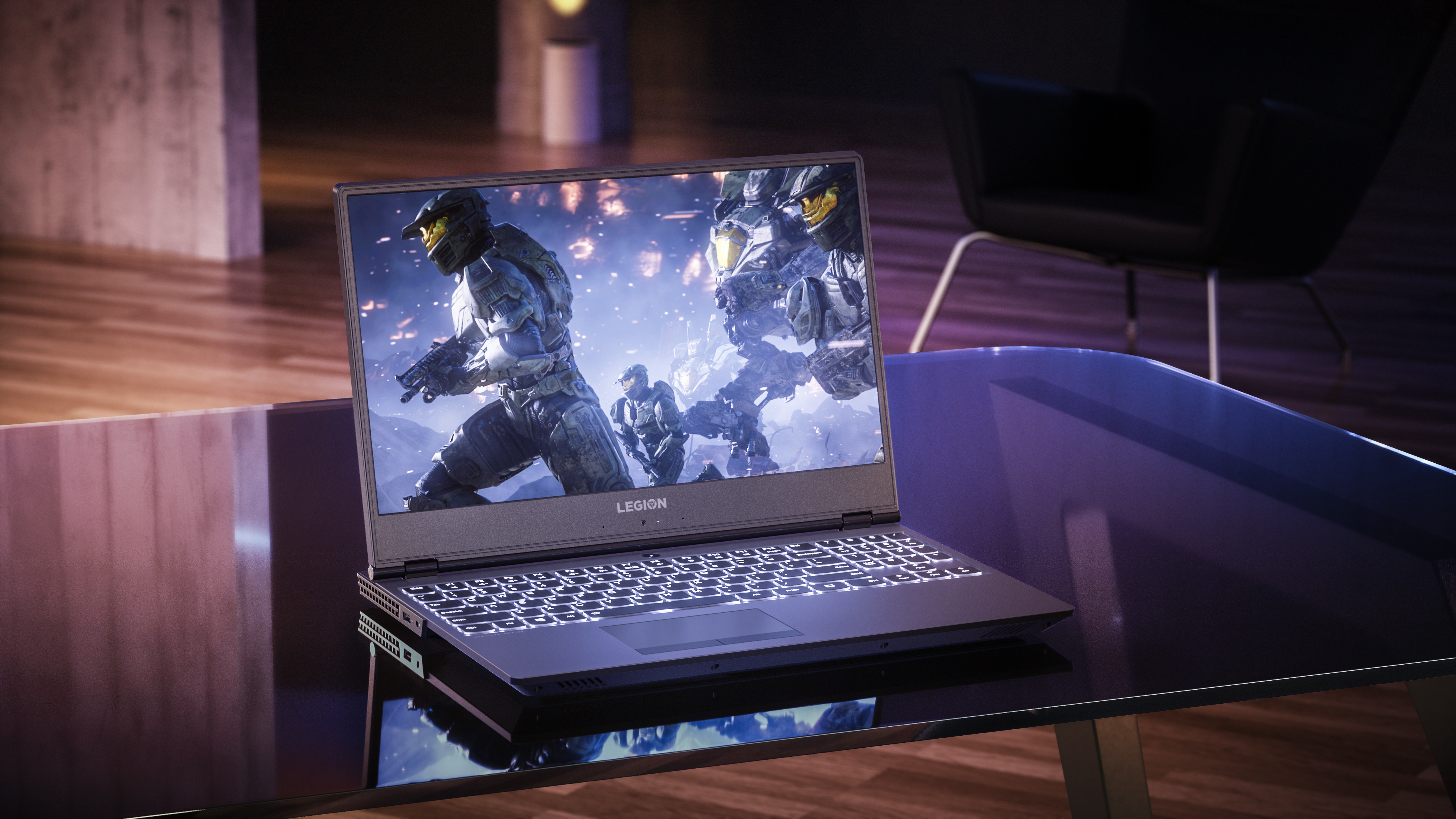 Lenovo Y530 showing off the display